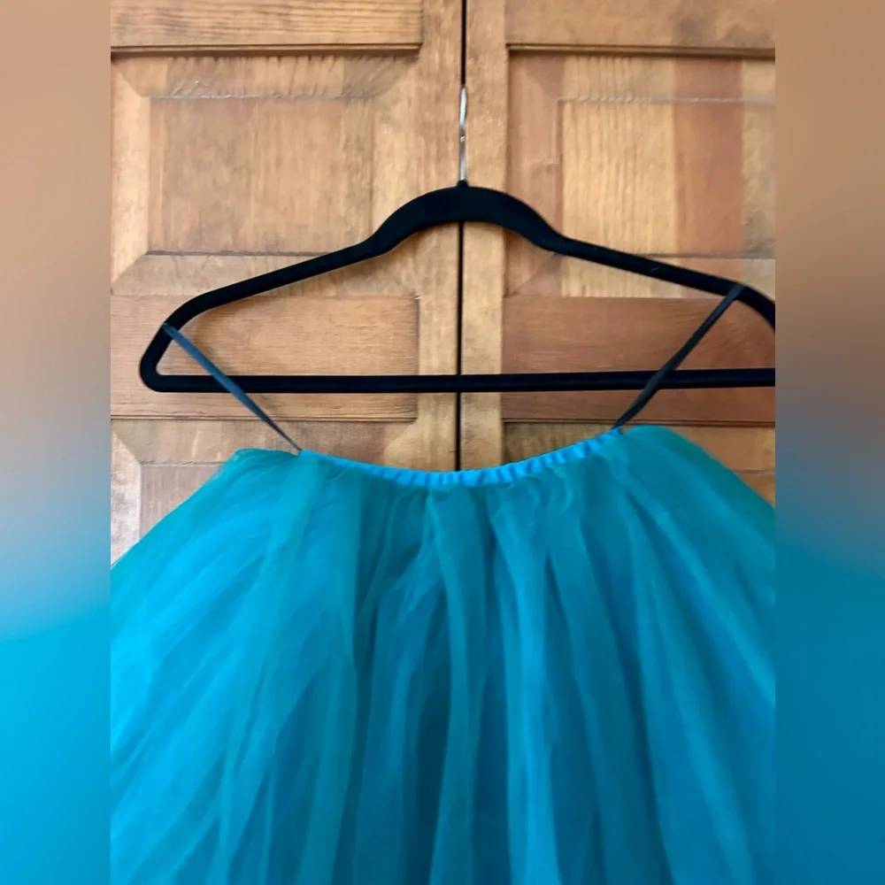 Green Revolution Child’s Sz M Blue/Green Tutu W/ Bow Accents Great for Costumes